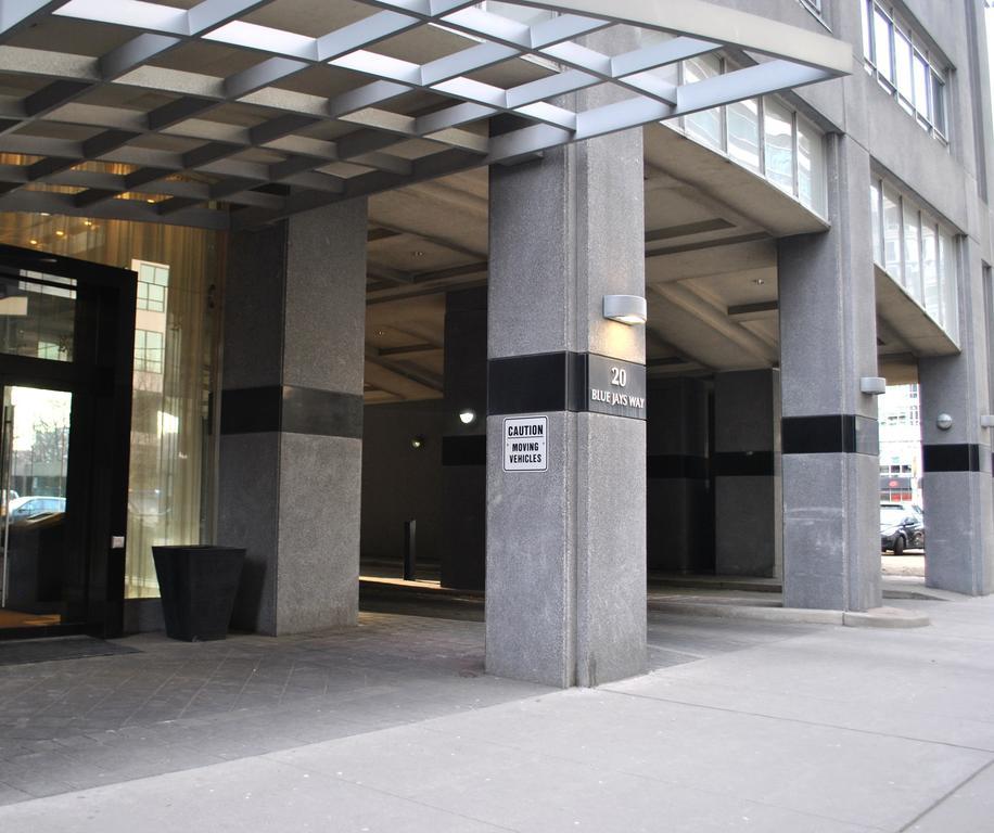 Livingsuites Toronto - 20 Blue Jays Way מראה חיצוני תמונה